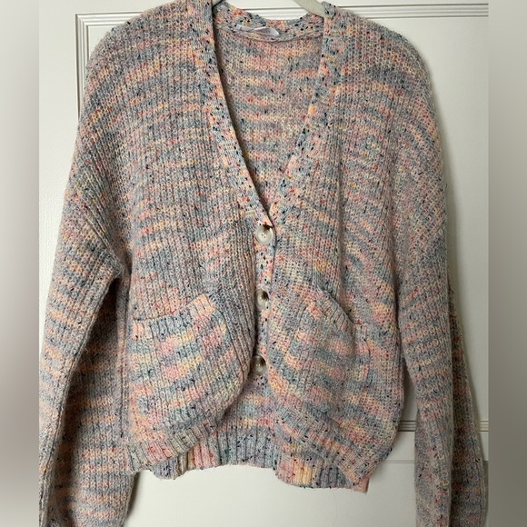 BB Dakota cardigan in golden hour - Picture 6 of 7